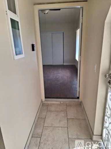 Main picture of 2665 La Veta St