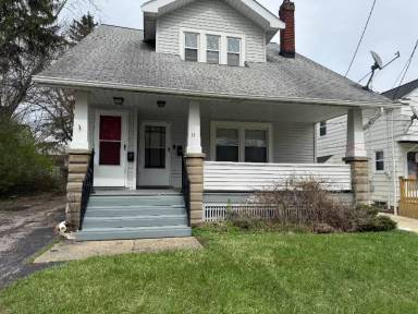 Main picture of 11 Oakwood Ave