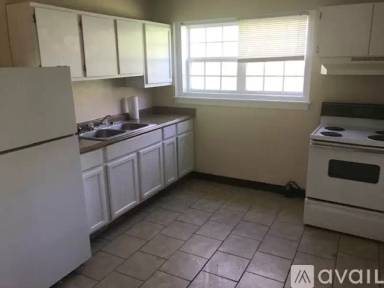 Main picture of 125 Park Dr