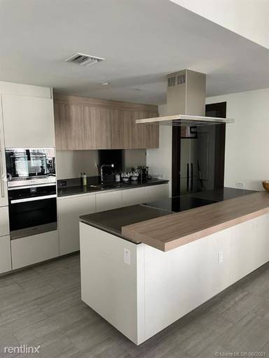 Main picture of Brickell Flatiron