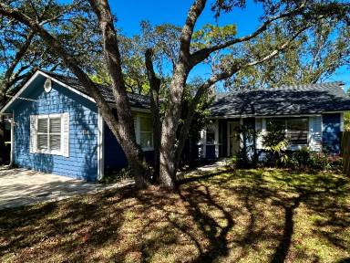 Main picture of 14341 Lackman Ln