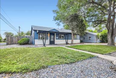 Main picture of 1296 Vaughn St