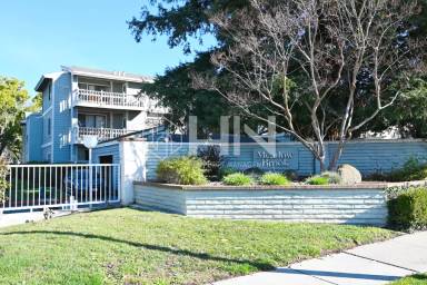 Main picture of 3674 Oakwood Ter