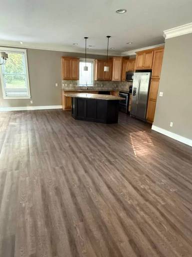 Main picture of 2990 Creekside Ct