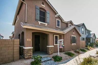 Main picture of 232 N 56th Pl