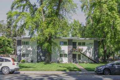 Main picture of 5478 Carlson Dr