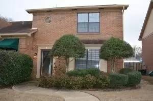 Main picture of 7 Hedgerow Dr