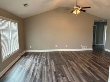 Main picture of 7013 Golgotha Dr