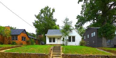 Main picture of 1010 W Rusk St