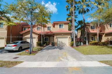 Main picture of 8595 SW 214th Ter