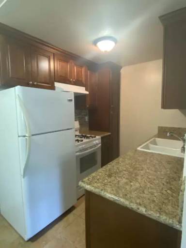 Main picture of 6460 Mammoth Ave