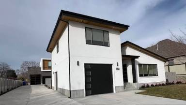 Main picture of 2251 E Lincoln Ln