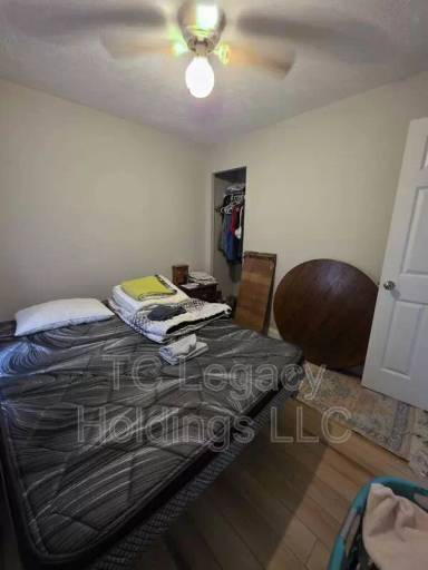 Main picture of 419 1/2 Walnut Ave