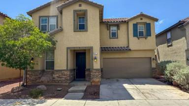 Main picture of 9431 Fort MacArthur St