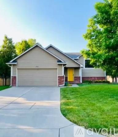 Main picture of 2524 E Charleston Dr