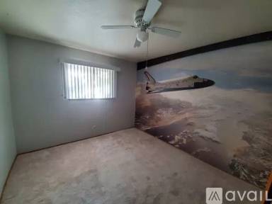 Main picture of 2233 Maxine Way