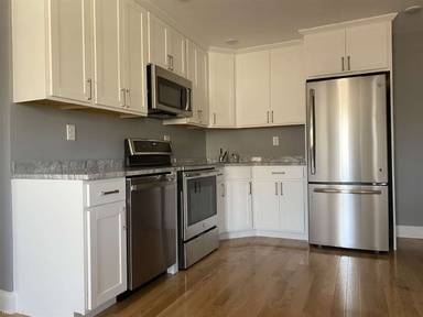 Main picture of 18 Bates Ave