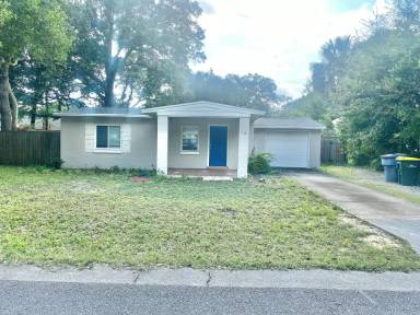 Main picture of 10 Choctawhatchee Rd NE