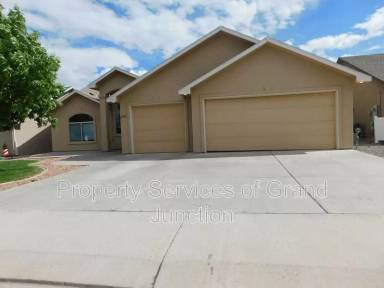 Main picture of 2929 Joan Way