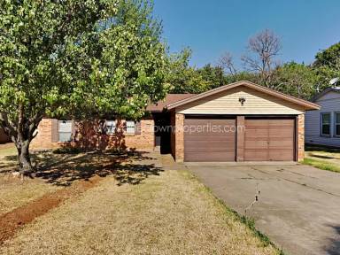 Main picture of 900 Cannon Dr
