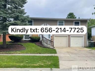 Main picture of 821 W Manor Ct