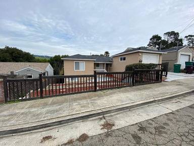 Main picture of 8744 Seneca St