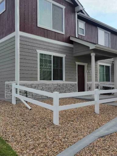 Main picture of 323 Condor Way