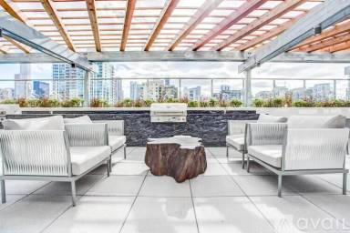 Main picture of 40 N Wells St