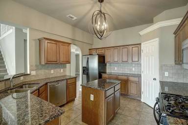 Main picture of 7517 Vaquero Dr