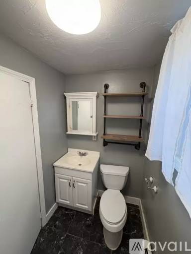 Main picture of 171 Center Ave