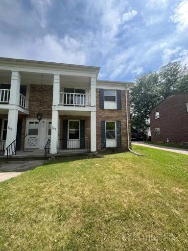 Main picture of 745 Gribbin Ln