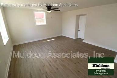 Main picture of 2125 E 8th St