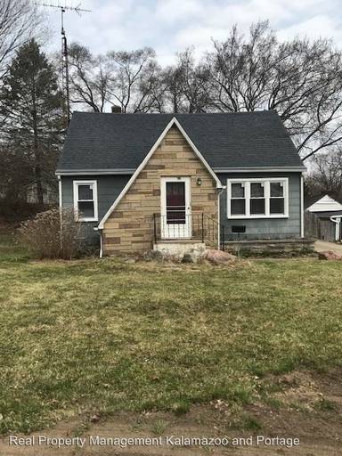 Main picture of 68 Bradley St