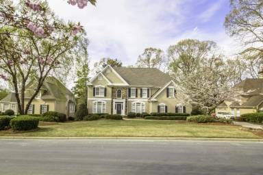 Main picture of 7335 Craigleith Dr