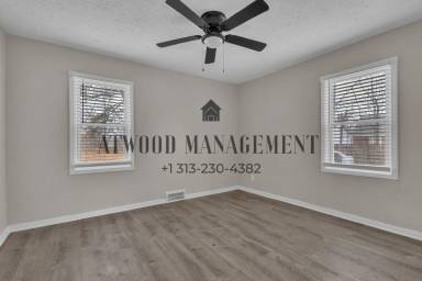 Main picture of 5955 Guilford St