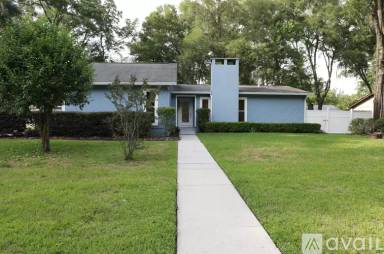 Main picture of 8108 SW 56th Ave