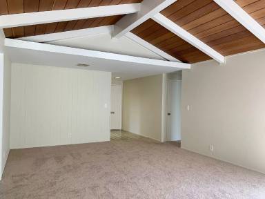 Main picture of 957 Cherry Ave