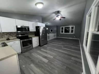 Main picture of 1578 Main St