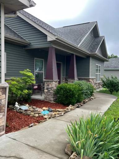 Main picture of 903 Oxford Dr