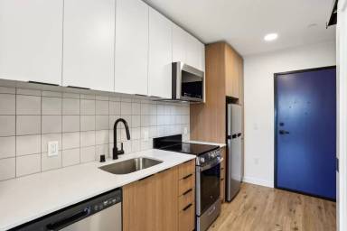 Main picture of 1140 NW Market St
