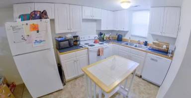 Main picture of 610 Thurston St