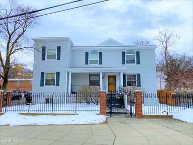 Main picture of 4915 Nannie Helen Burroughs Ave NE