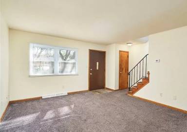 Main picture of 925 Rosamond Ave