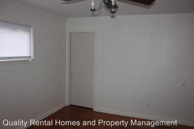 Main picture of 2102 E Court St