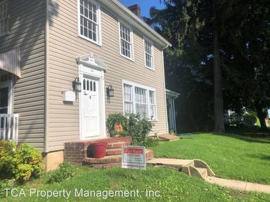 Main picture of 214 S Washington St