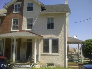 Main picture of 409 W 2nd St