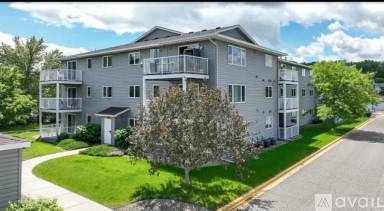 Main picture of 880 Lyn Way