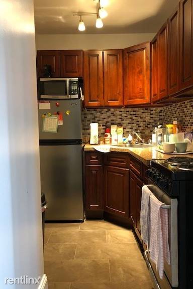Main picture of 2211 Ditmas Ave