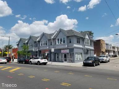 Main picture of 257 S 52nd St