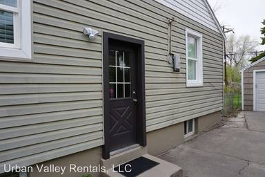 Main picture of 375 E Utopia Ave